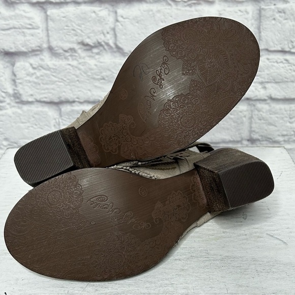 Naughty Monkey Sweet Jackie Aztec Tribal Suede Peep Toe Sandal - Picture 15 of 16